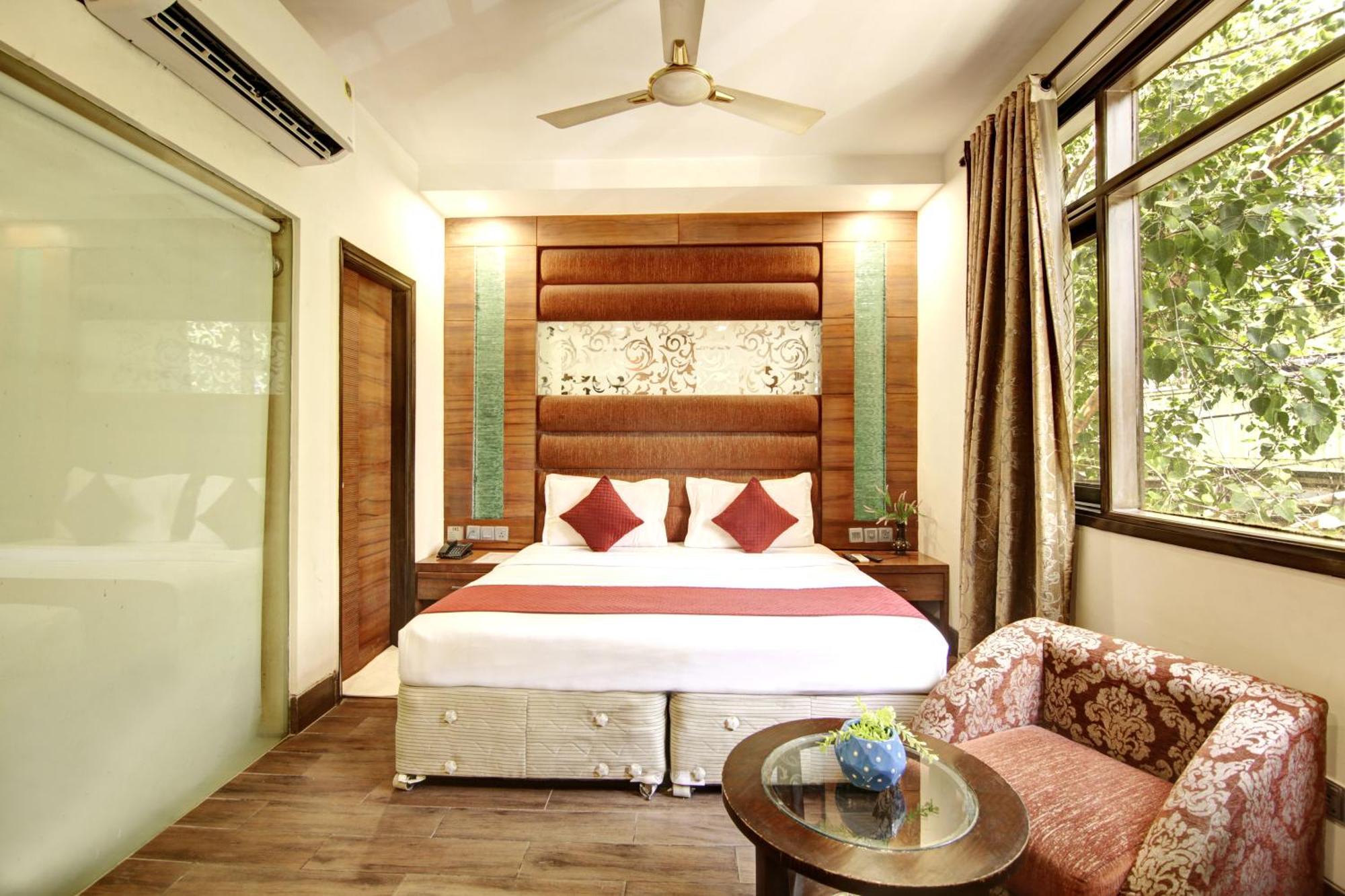 Hotel Good Times Near Ganga Ram Hospital And Karol Bagh Metro デリー エクステリア 写真