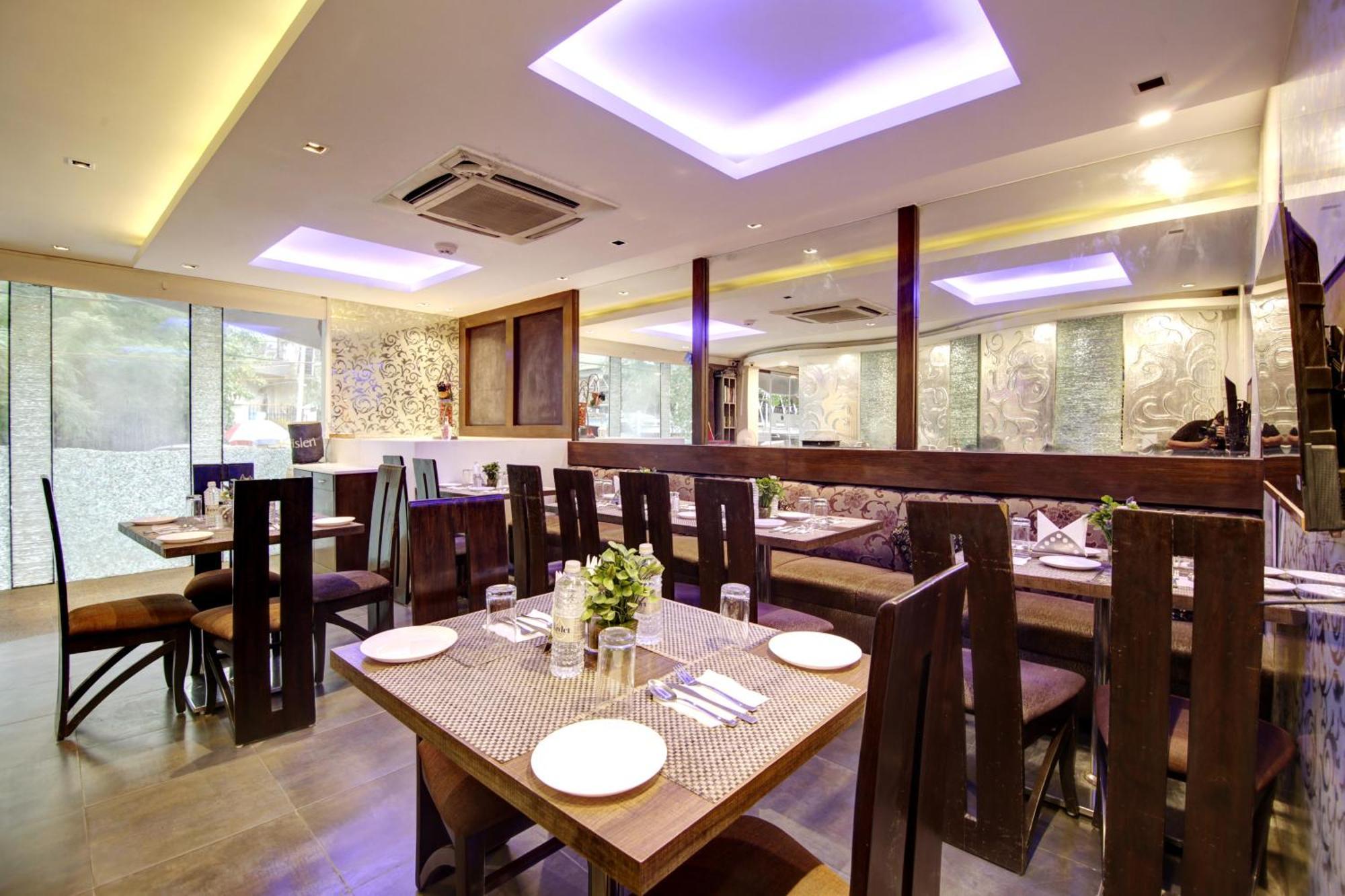 Hotel Good Times Near Ganga Ram Hospital And Karol Bagh Metro デリー エクステリア 写真