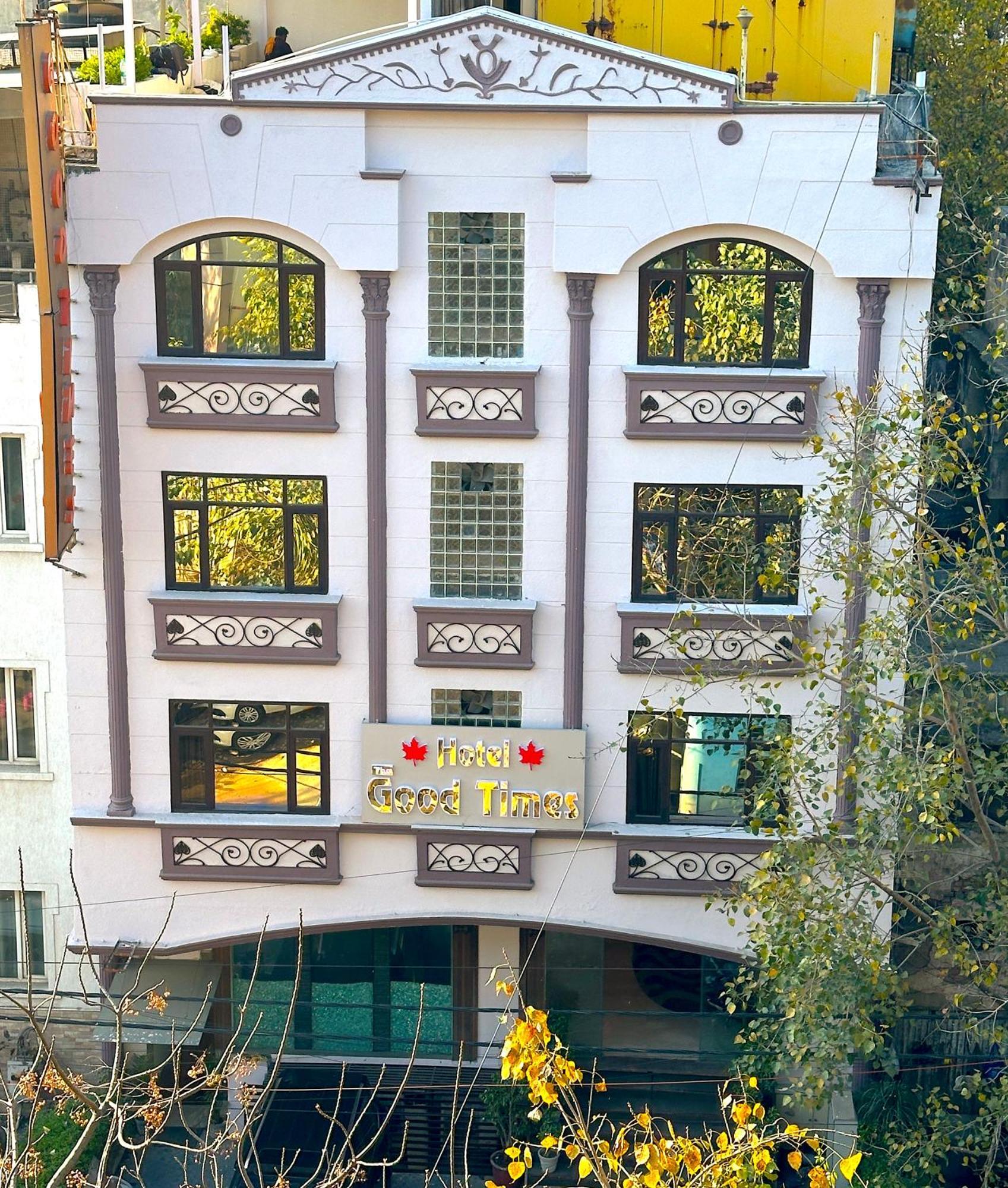Hotel Good Times Near Ganga Ram Hospital And Karol Bagh Metro デリー エクステリア 写真